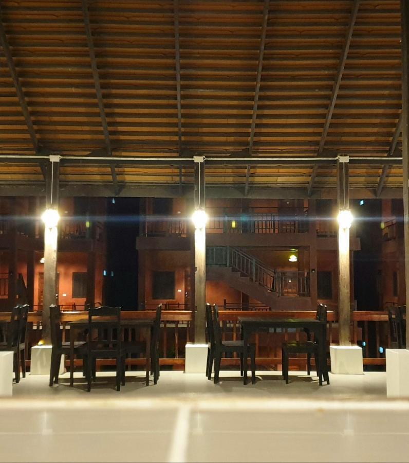 Rainforest Huahin Village Hotel Экстерьер фото